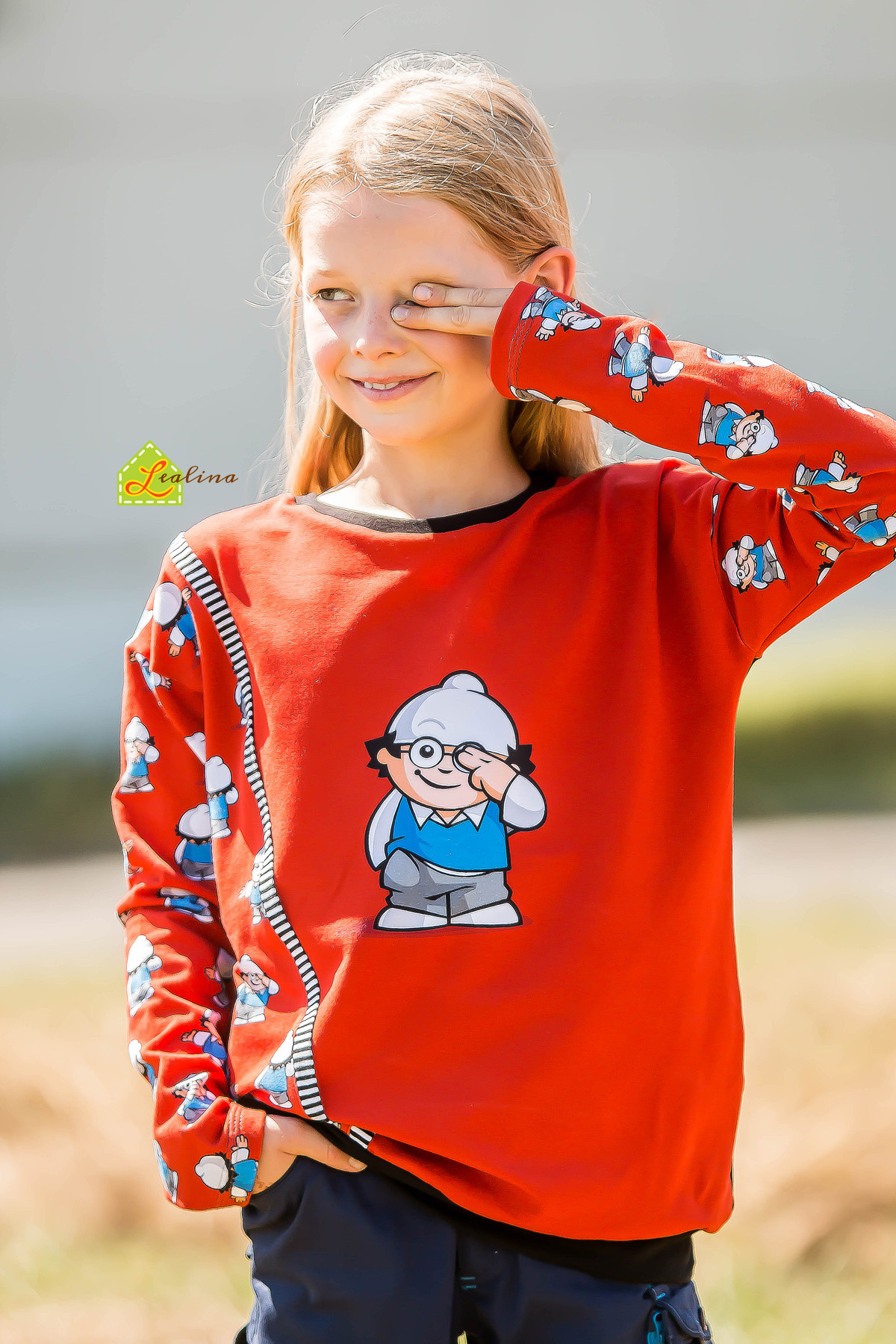 Lealina_Sandra Schreiber_Kleiner-Polli-Klecks_Tilt-Shirt_2_mod.jpg